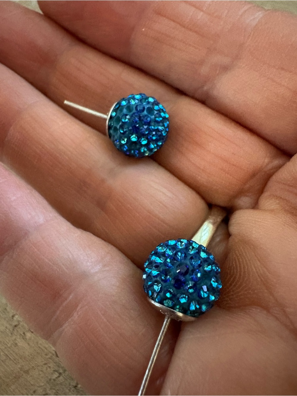Hillberg & Berk Small Sparkle Ball Stud Earrings Blue 8mm 925